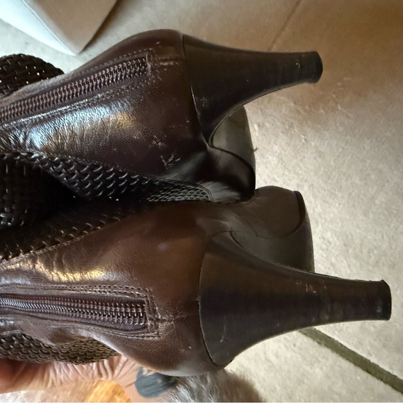 Bottega Veneta Intrecciato Weave Leather Boots - Picture 7 of 15